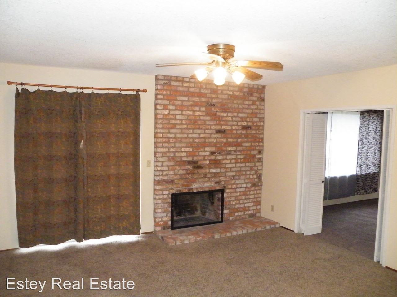 208 Devonshire St - Photo 3 of 7