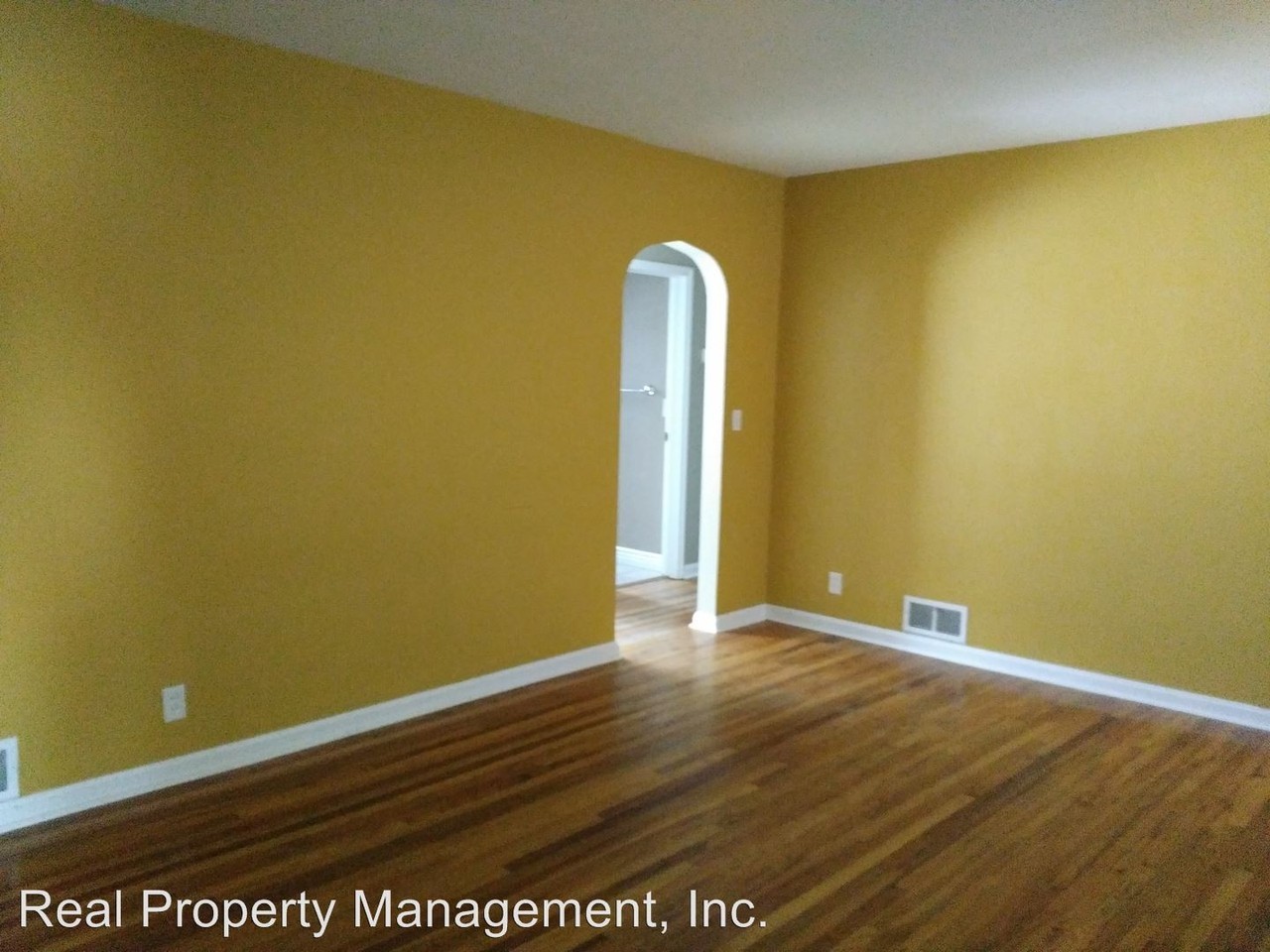 1475 29th St - Photo 2 of 21