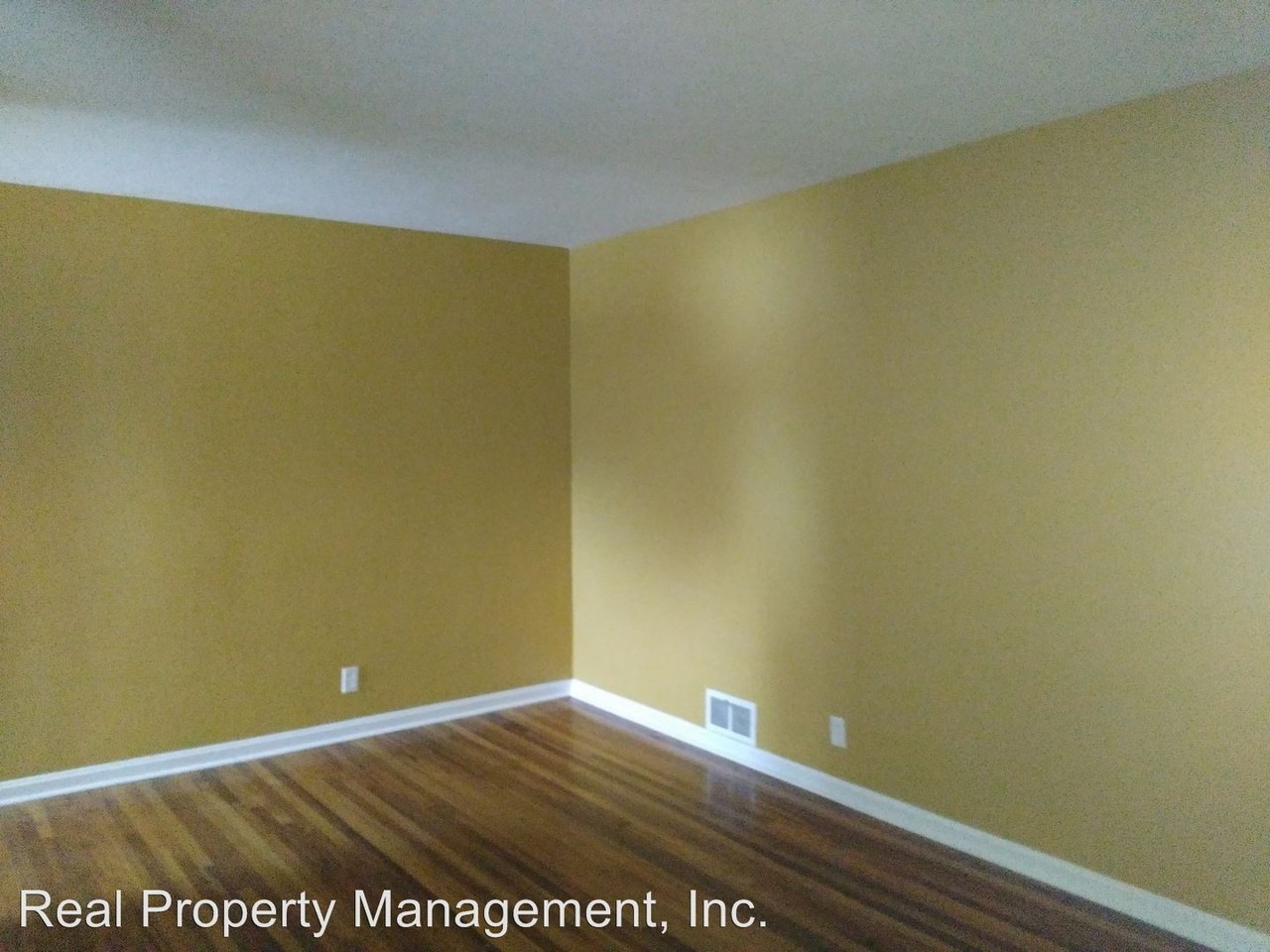 1475 29th St - Photo 3 of 21