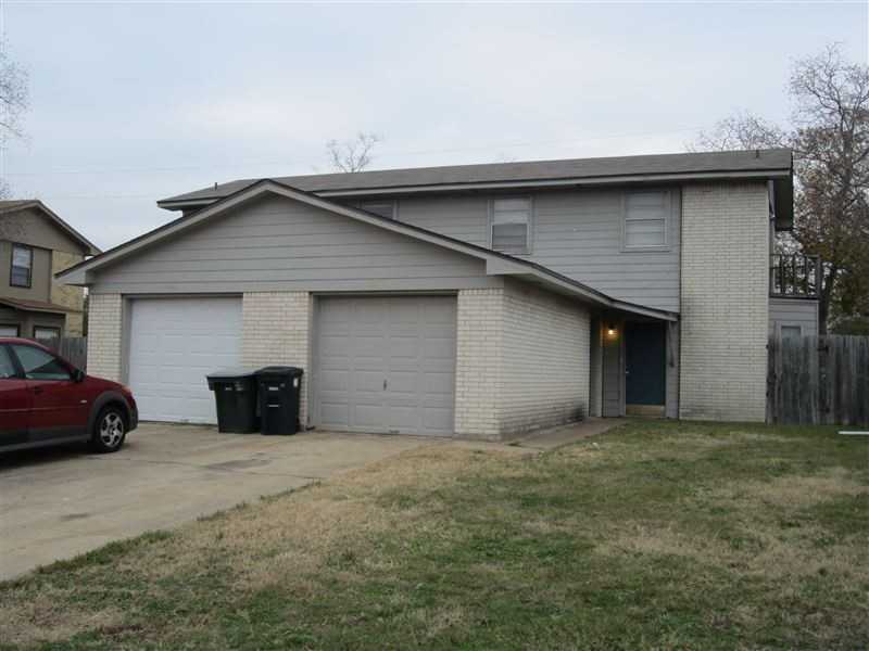 1417 Hawk Tree Dr - Photo 2 of 7