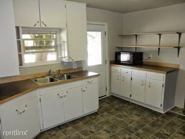 1697 Orchard St - Photo 3 of 27