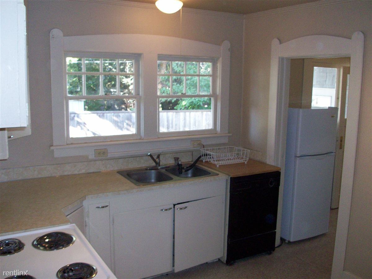 1745 Olive St - Photo 3 of 11