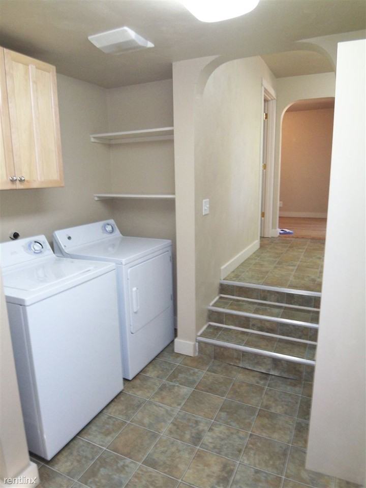 2273 Hilyard St - Photo 3 of 42