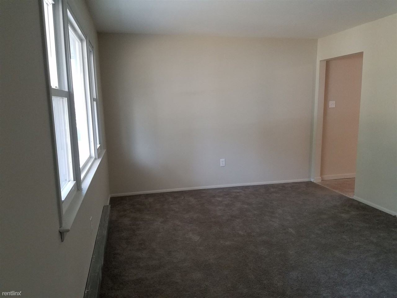 317 Twin Lakes Blvd - Photo 2 of 13