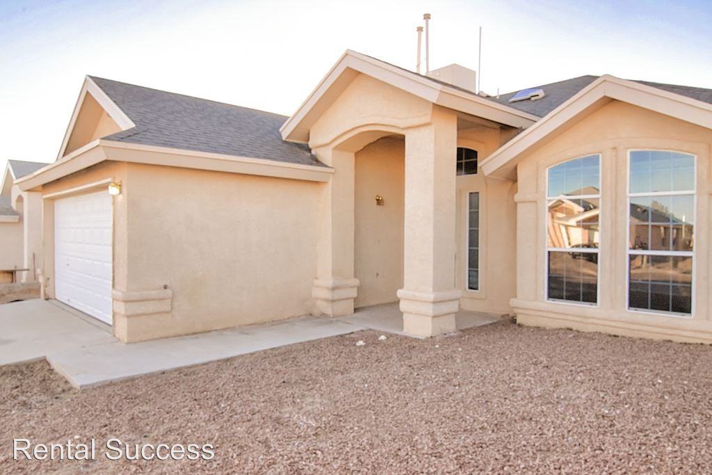 10754 Spring Valley Cir - Photo 2 of 32