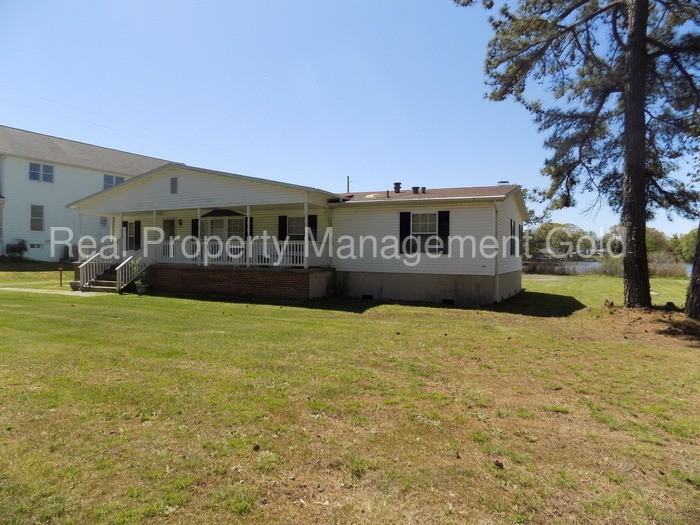 16091 Cobb Island Rd - Photo 3 of 20