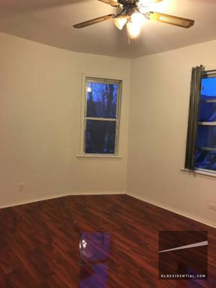 600 E 4th St #2 - Photo 3 of 7