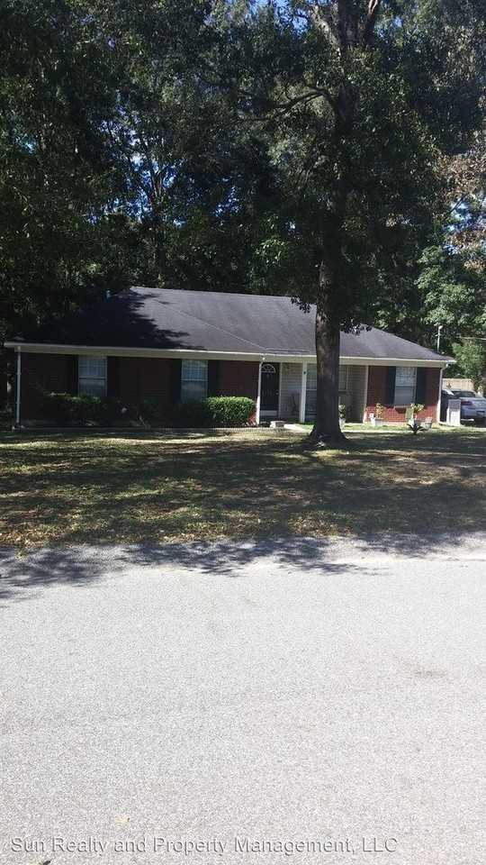 8118 Sylvan Way - Photo 2 of 18