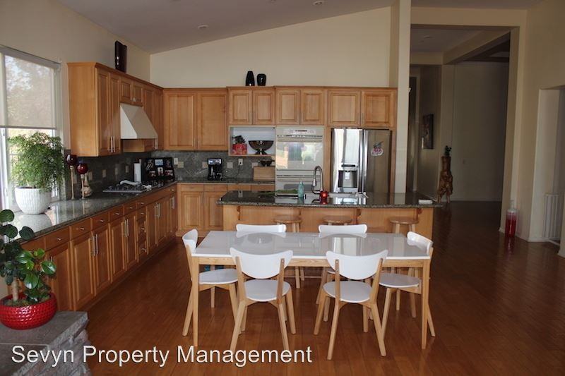 1508 Valley Dr - Photo 2 of 22