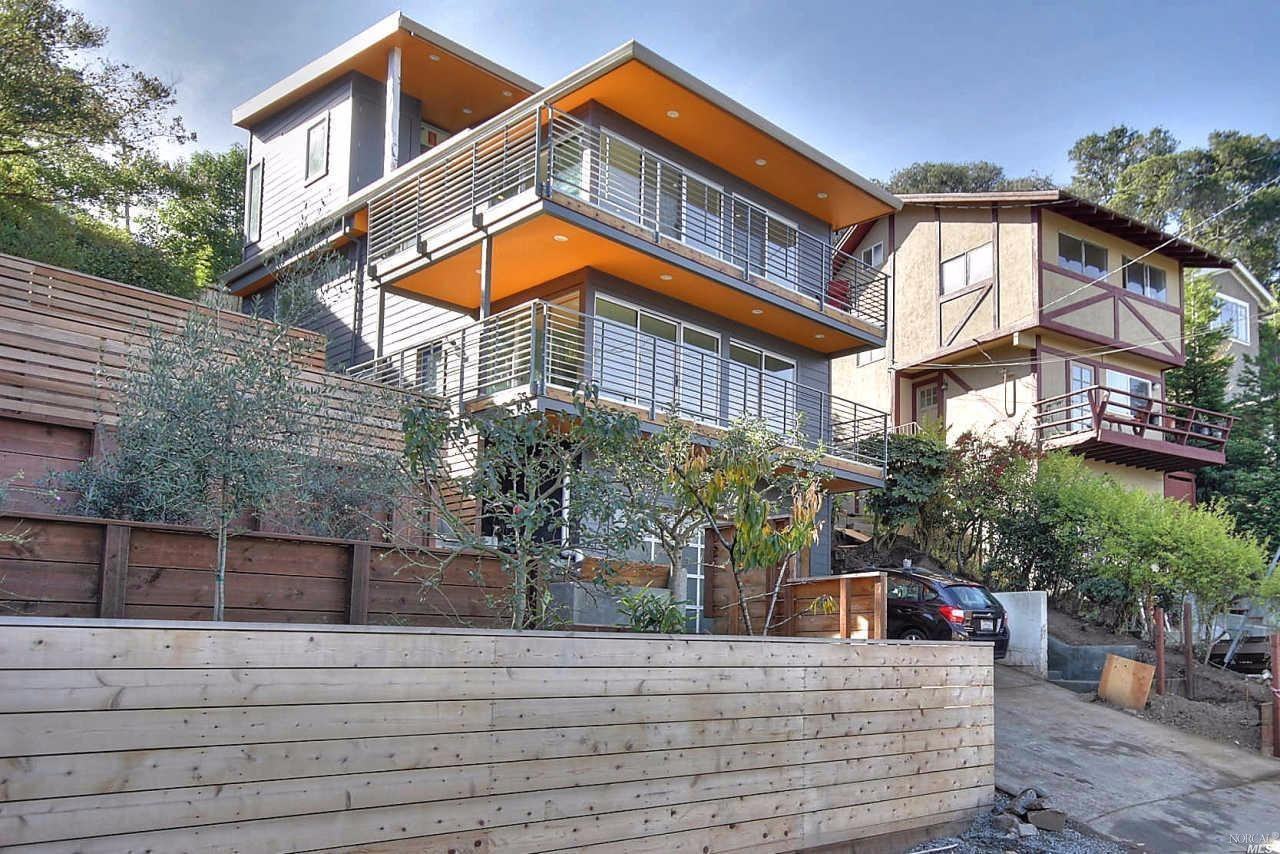 132 California Ave - Photo 2 of 23