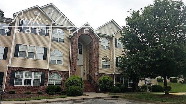 711 Ivy Glen Dr - Photo 2 of 19