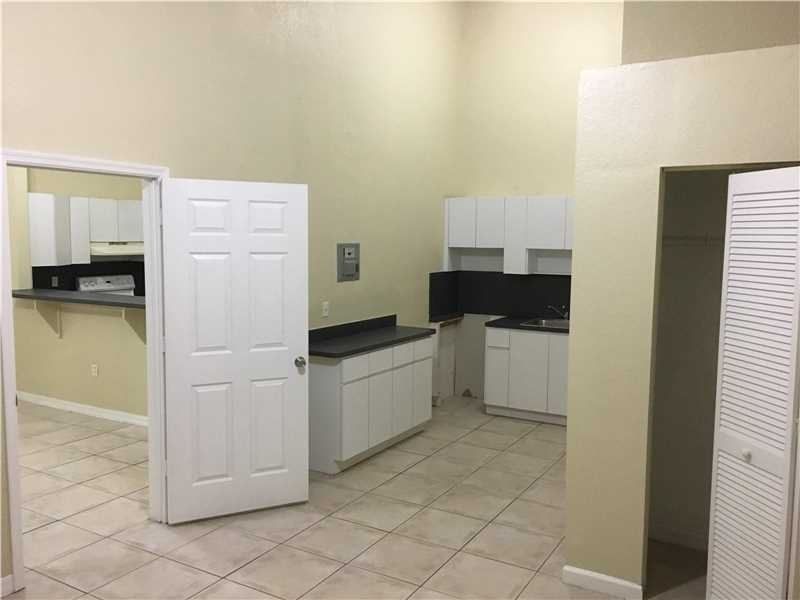 2518 Lincoln Street - Photo 2 of 6