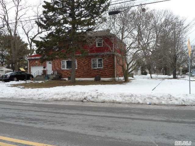 182 W 2nd St - Photo 2 of 3