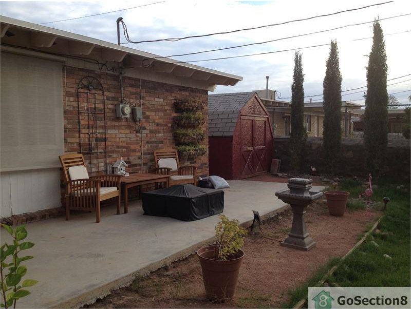 301 Fair Lawn Ln - Photo 2 of 9