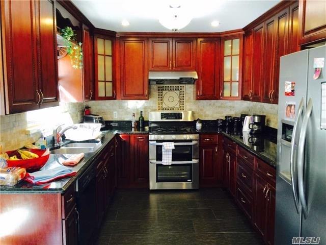 1370 Noel Ave - Photo 2 of 3