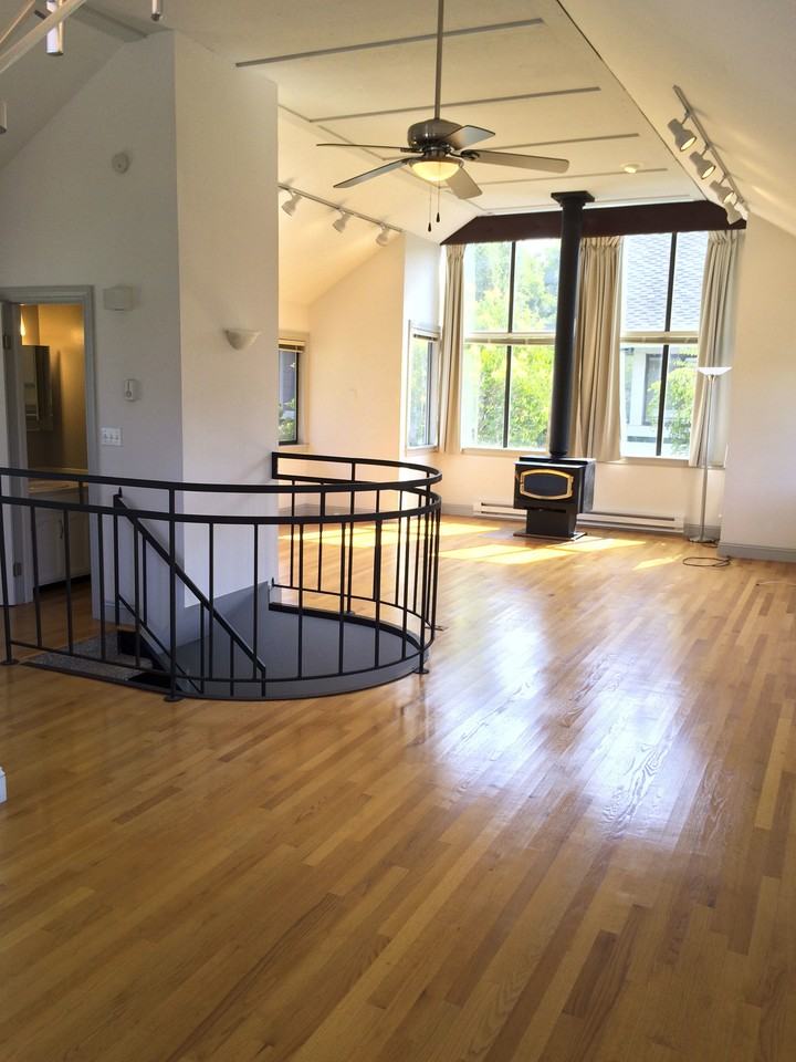 1248 Moonsail Ln - Photo 2 of 10