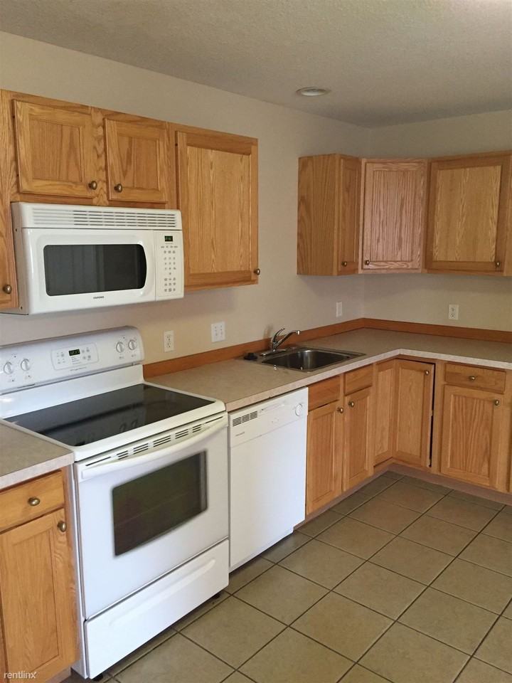 710 E Union St - Photo 3 of 20