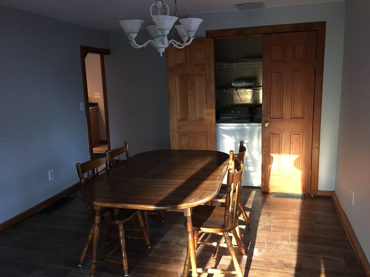 98 Malden Ave - Photo 3 of 8