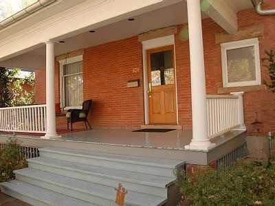 828 University Ave - Photo 3 of 23