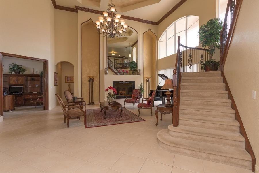 8674 Yellow Rose Ct - Photo 2 of 8