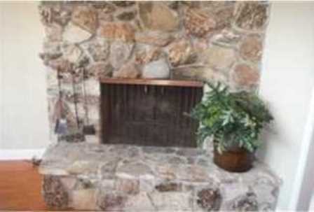1365 Palos Verdes Dr - Photo 3 of 8
