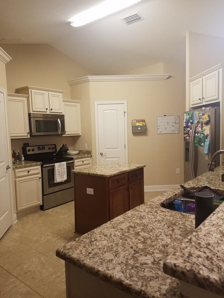 9154 Deer Ln - Photo 3 of 33