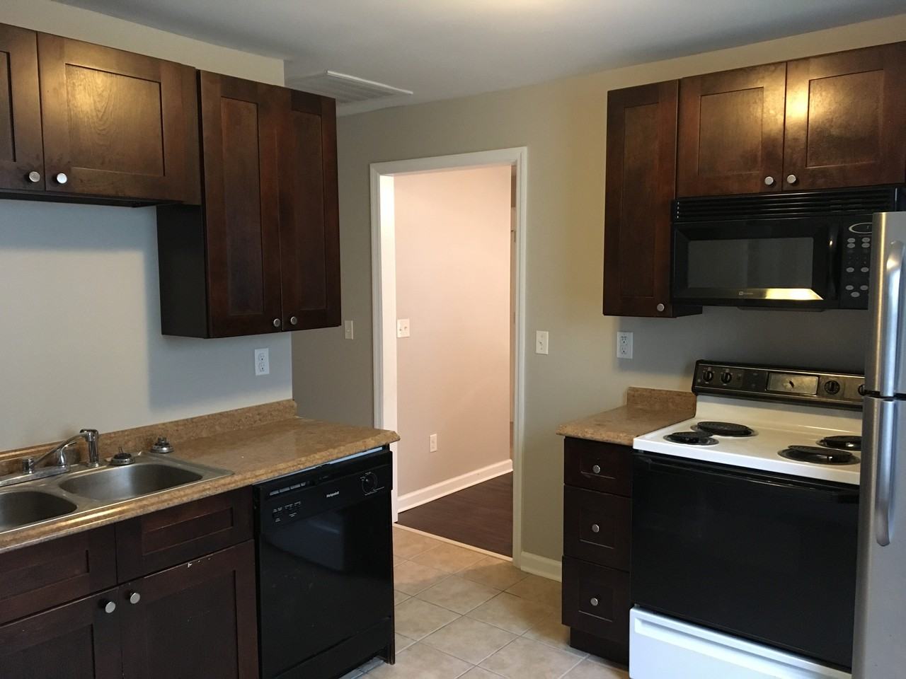 1633 25th Ave N - Photo 3 of 12