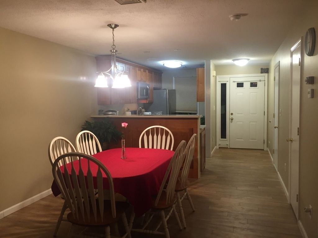 104 Copper Beech Dr - Photo 3 of 6