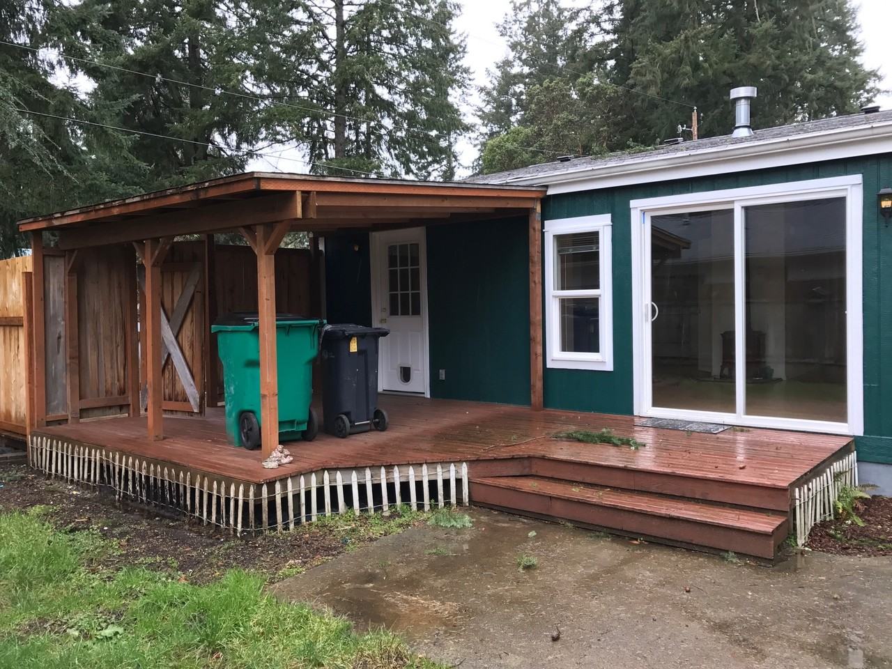 1515 Groves Ave NW - Photo 3 of 22