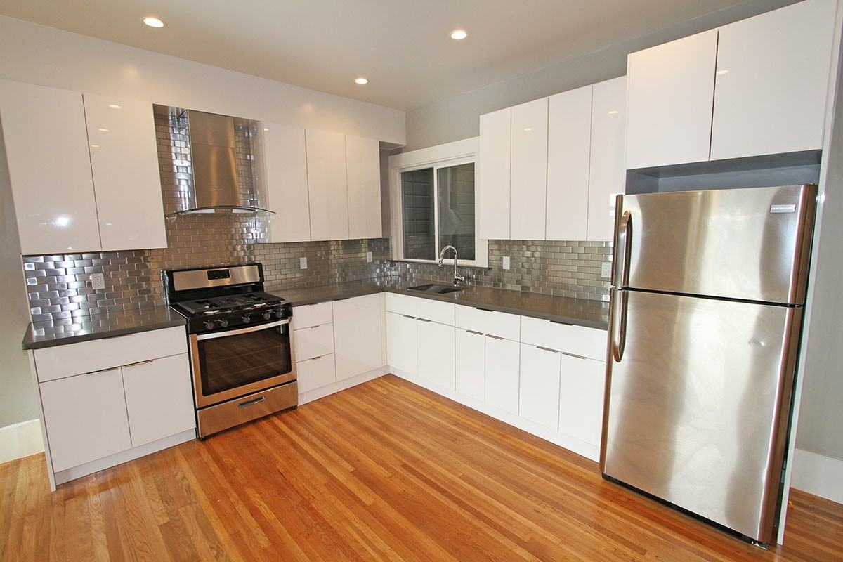 1637 Hyde St #2