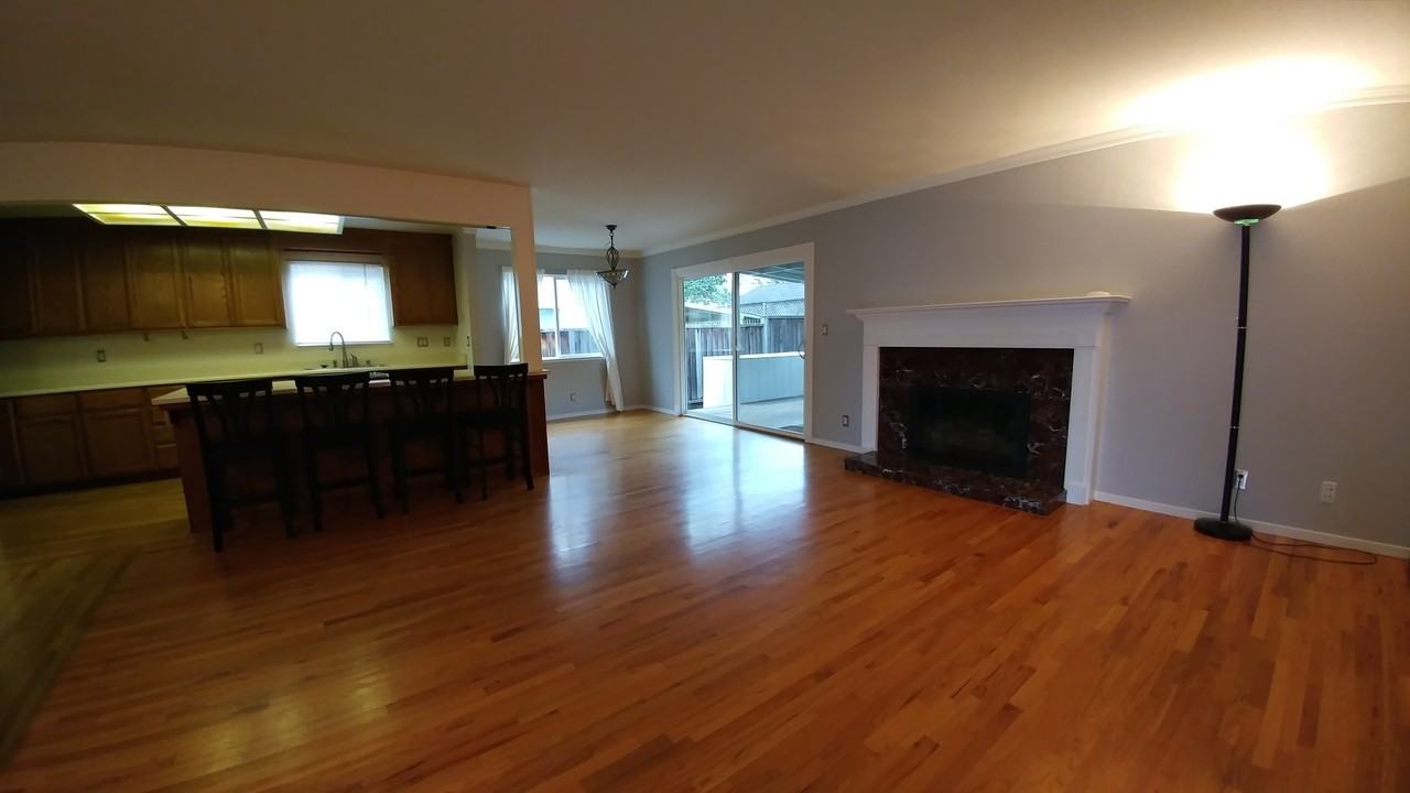 5222 Englewood Dr - Photo 2 of 14