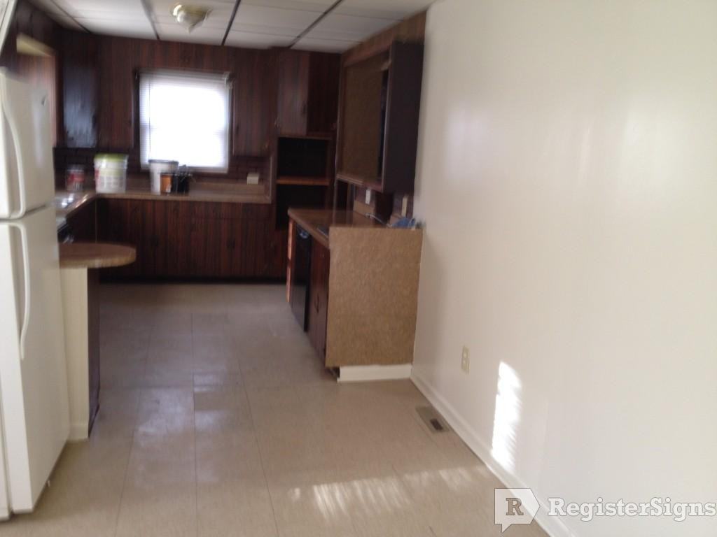 106 S Huron Dr - Photo 3 of 4