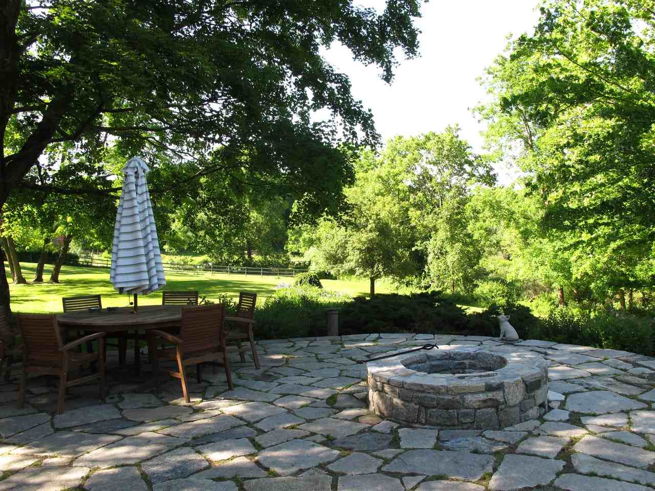 101-199 New Milford Rd W - Photo 2 of 19