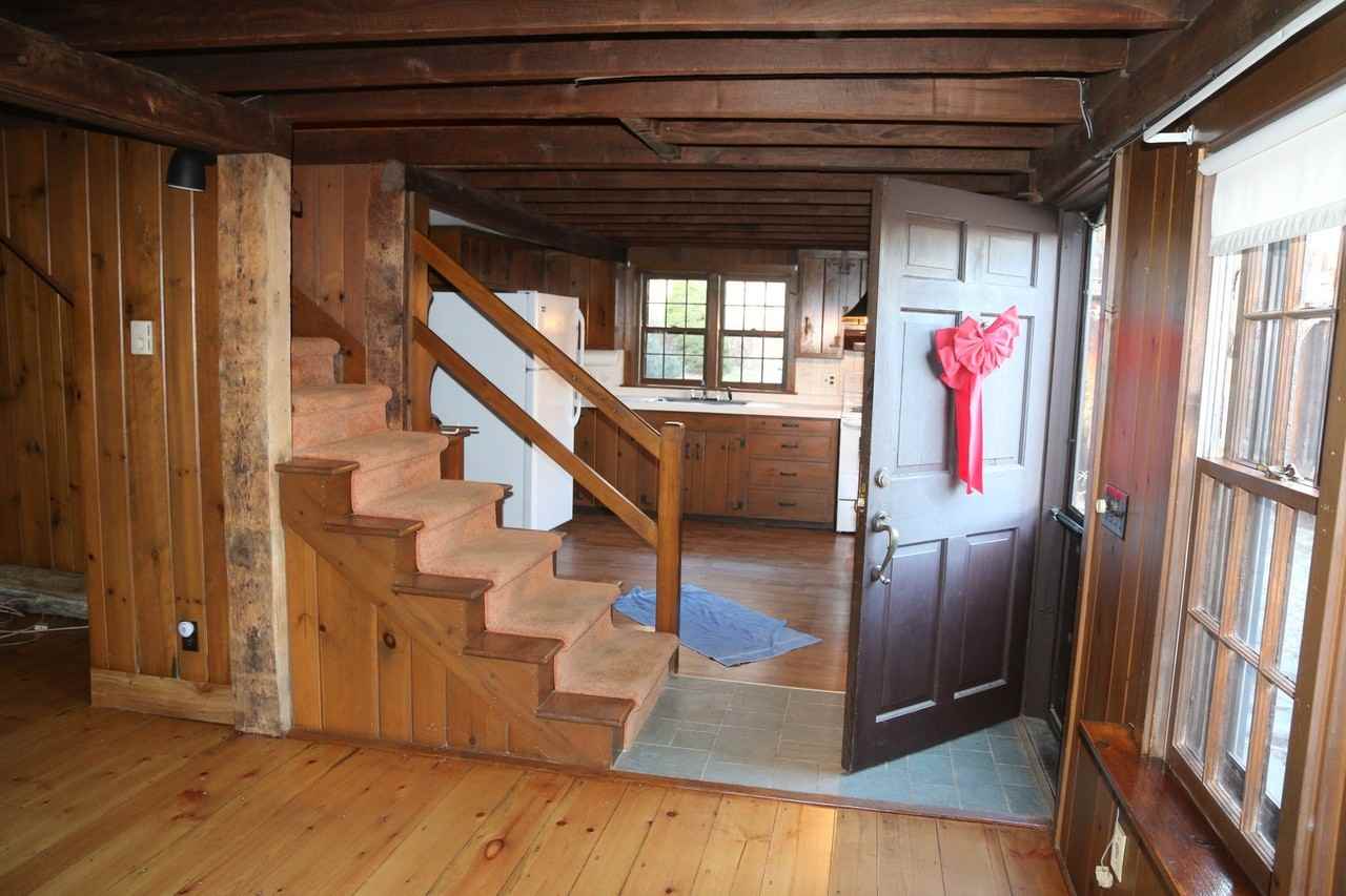 82 River Rd - Photo 2 of 8