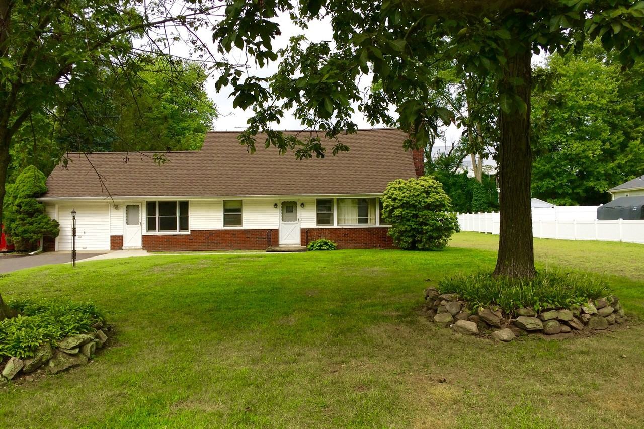 139 Plattsville Rd - Photo 2 of 19