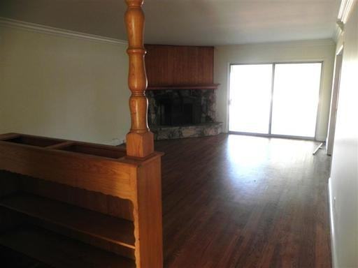 893 Lees Ave - Photo 3 of 10