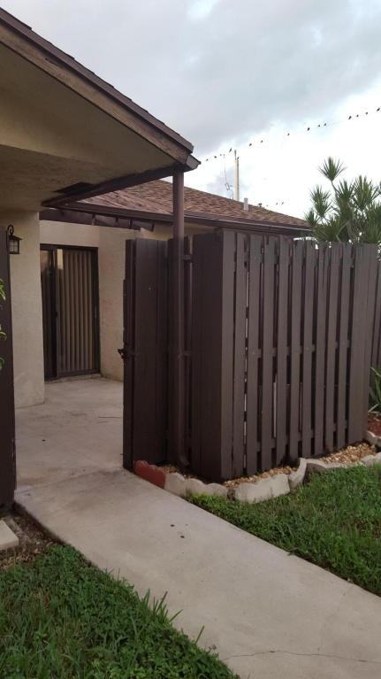 2103 Waterview Cir - Photo 2 of 12