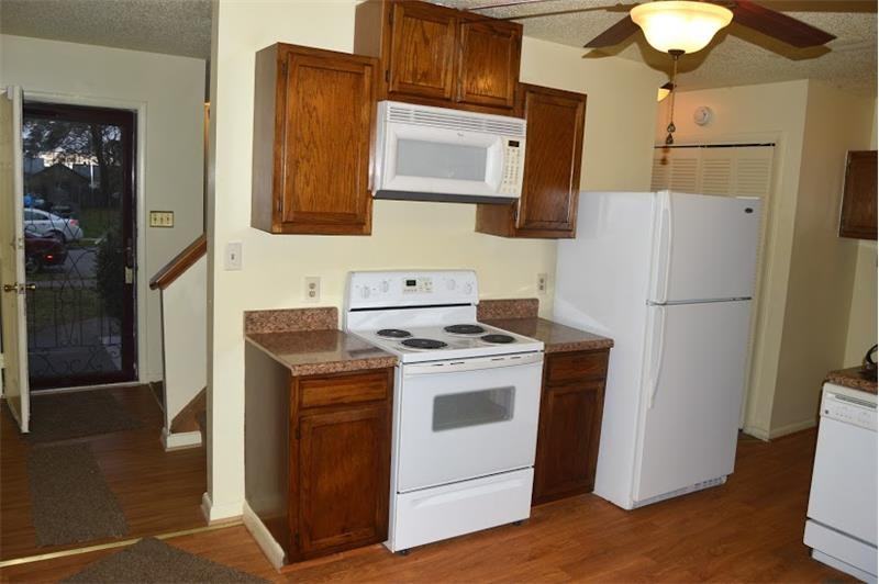 712 32nd St - Photo 2 of 12