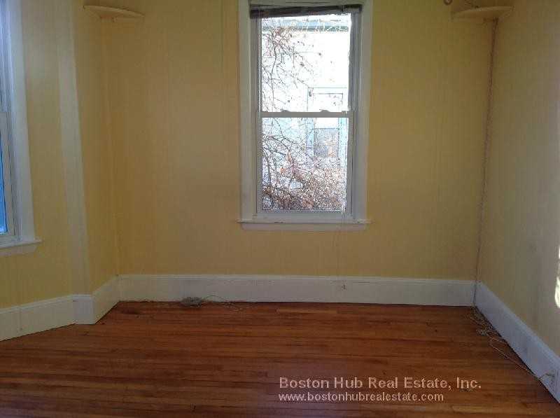 106 Grove St - Photo 3 of 7