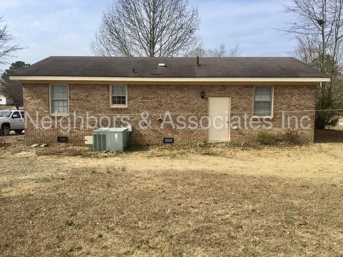 301 S Ida St - Photo 2 of 10