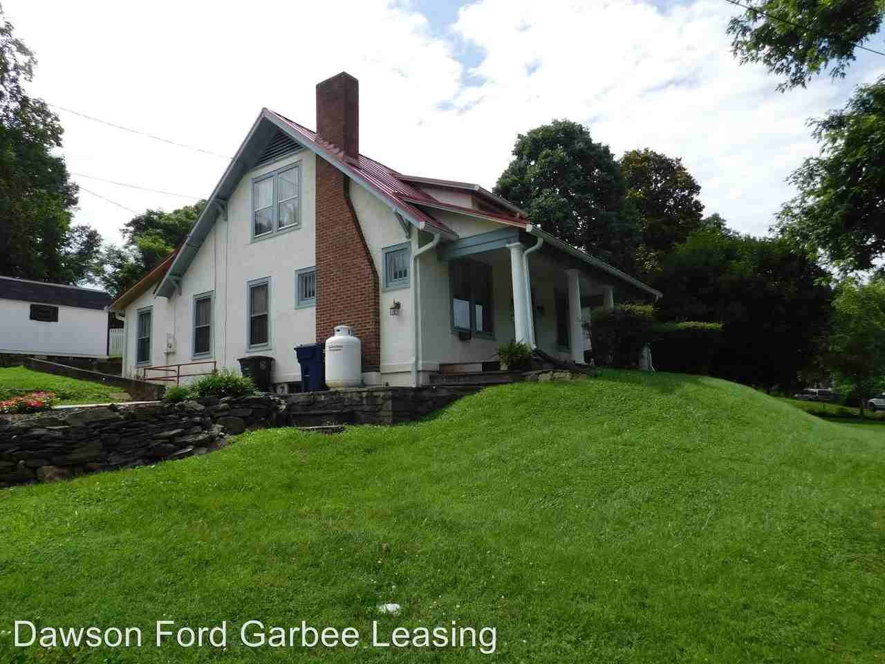 10 Adele St - Photo 2 of 11