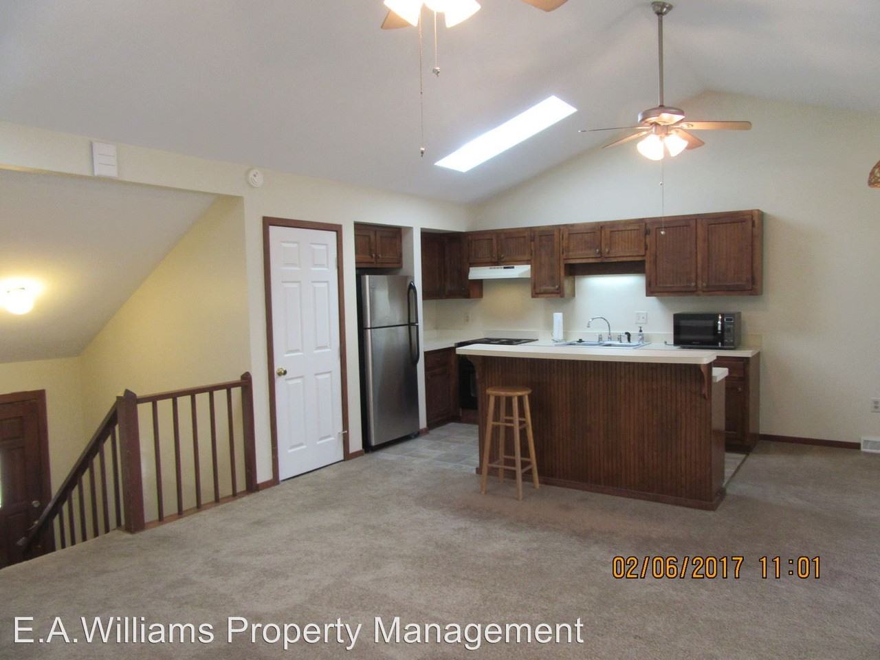 813 W 29th St - Photo 2 of 13
