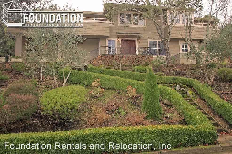 10 Dutch Valley Ln - Photo 2 of 19