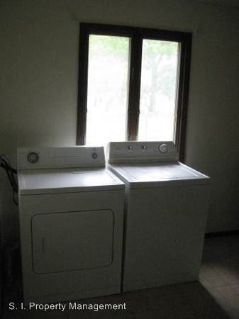 2-98 Silver Rd - Photo 3 of 8