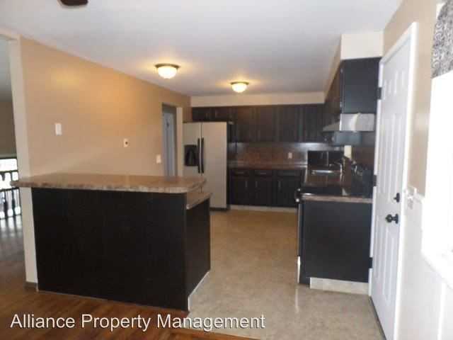 445 E 3100 N - Photo 2 of 12