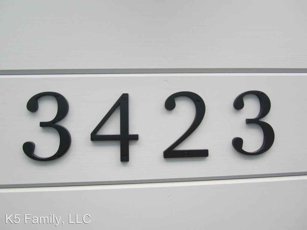 3423 E 17th St - Photo 3 of 15