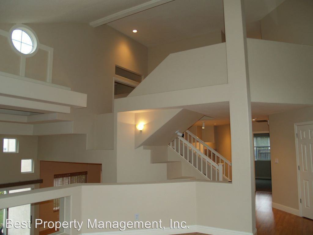 76 E Country Club Dr - Photo 3 of 19