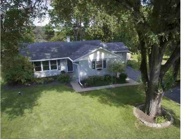 22605 S Carrie Ave - Photo 2 of 16