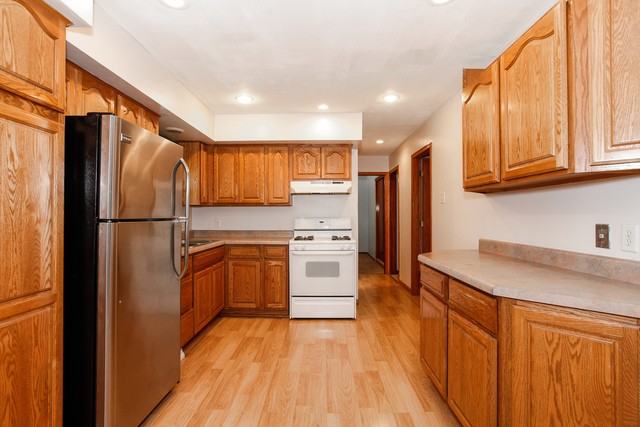 22605 S Carrie Ave - Photo 3 of 16