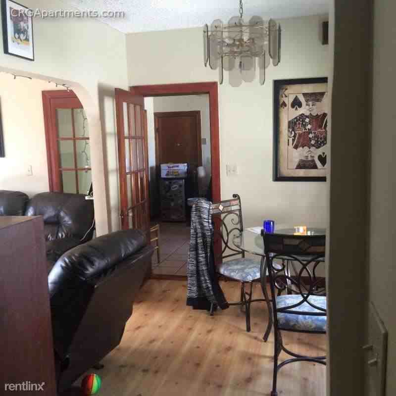 569 Main St - Photo 2 of 10